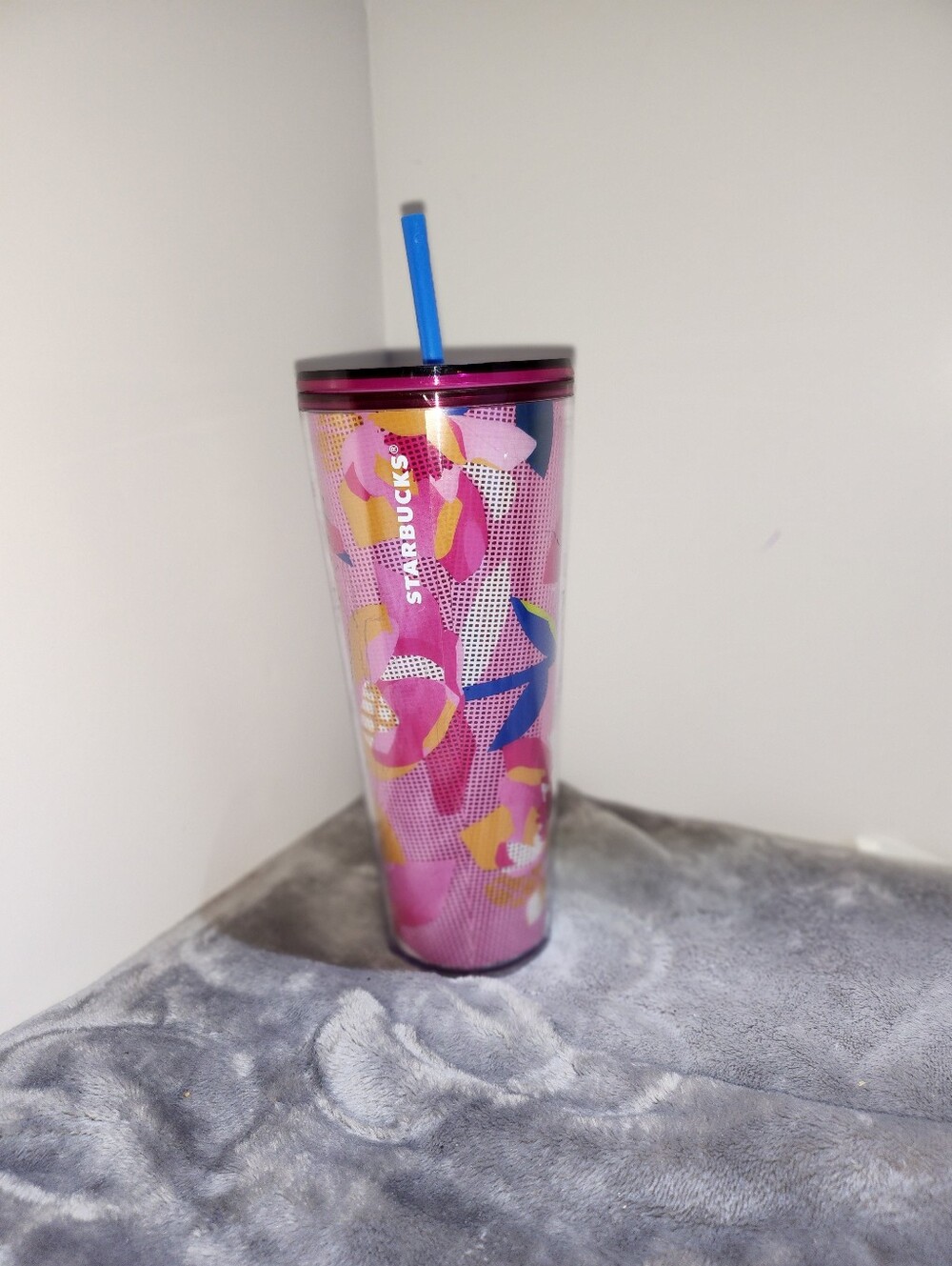 Starbucks Spring 2023 Pink Peony floral Venti 24 oz cold cup tumbler